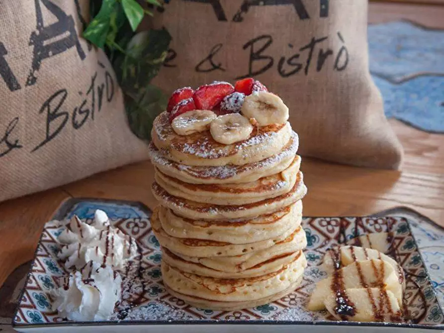 Immagine 3 di Attività commerciale in vendita  in Viale Dei Mille 25 a Firenze