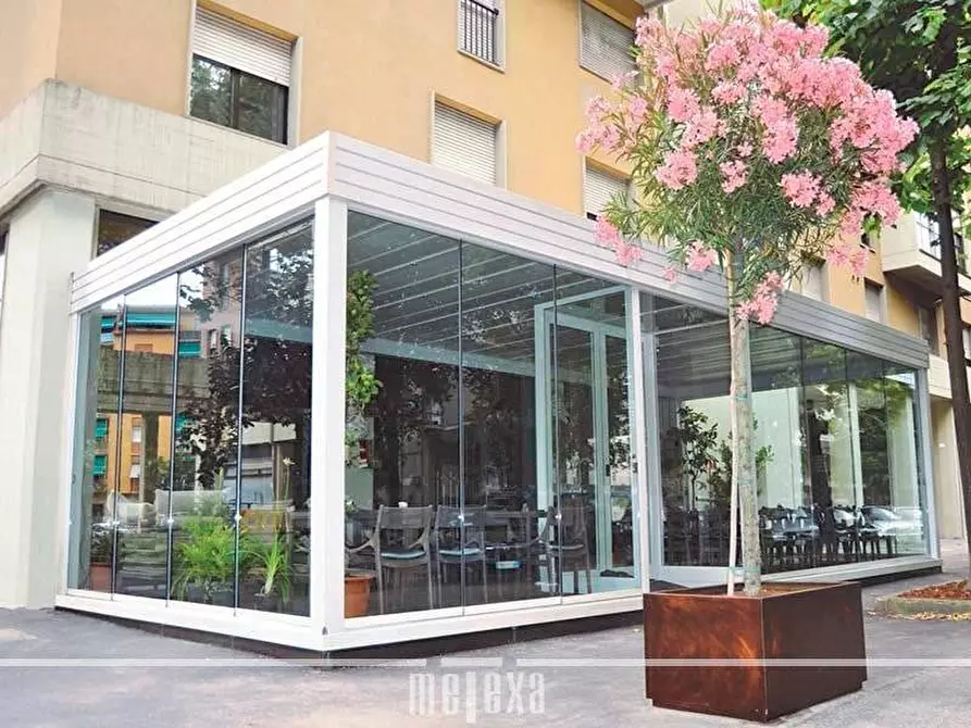 Immagine 8 di Attività commerciale in vendita  in Viale Dei Mille 25 a Firenze