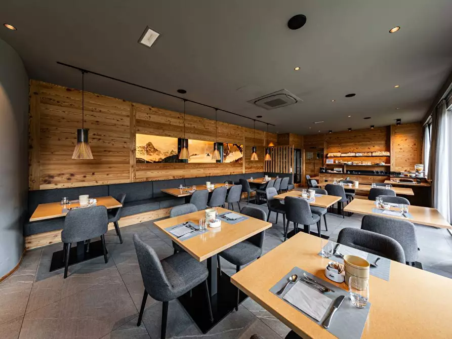 Immagine 1 di Attività commerciale in vendita  in Piazza Ravenna 5 a Firenze