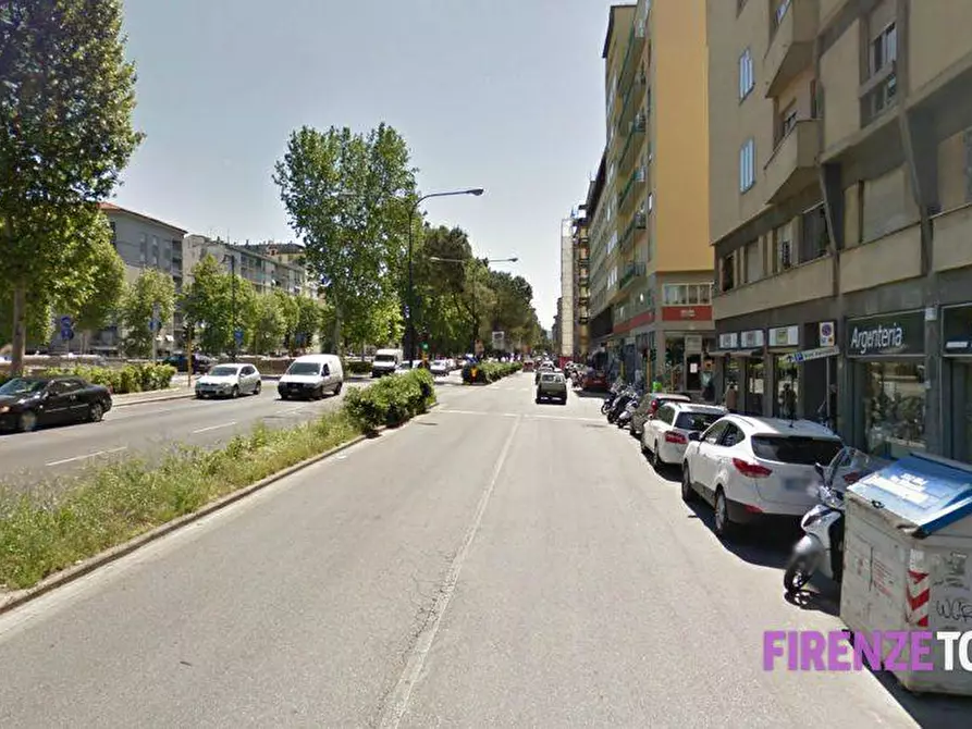Immagine 1 di Locale commerciale in affitto  in Viale Francesco Redi 4 a Firenze