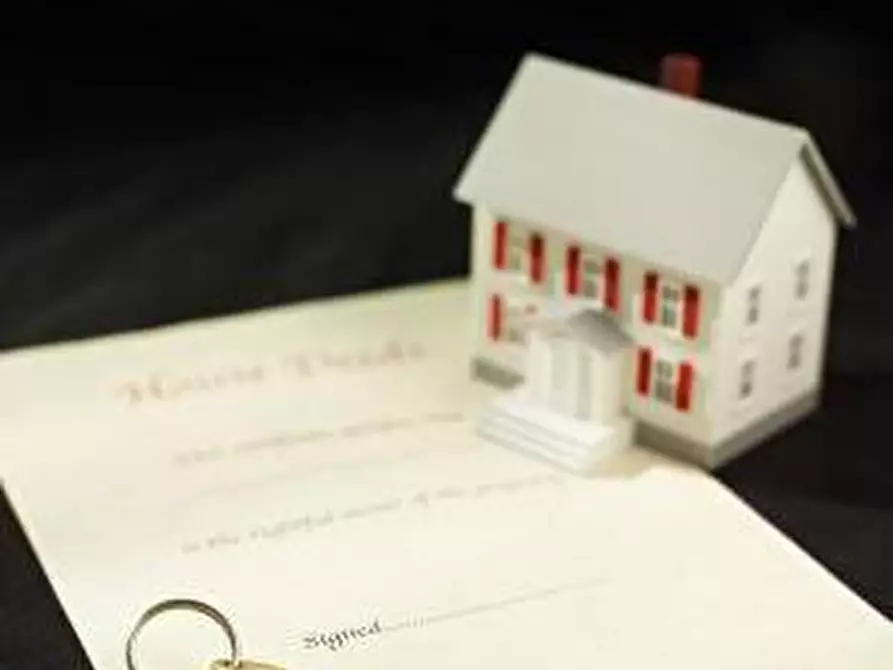 Immagine 2 di Locale commerciale in affitto  in Viale Francesco Redi 4 a Firenze