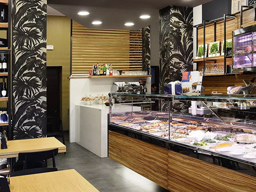 Immagine 2 di Attività commerciale in affitto  in Via Vincenzo Gioberti 70 a Firenze