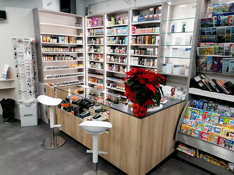 Immagine 4 di Attività commerciale in vendita  in Via Faenza a Firenze