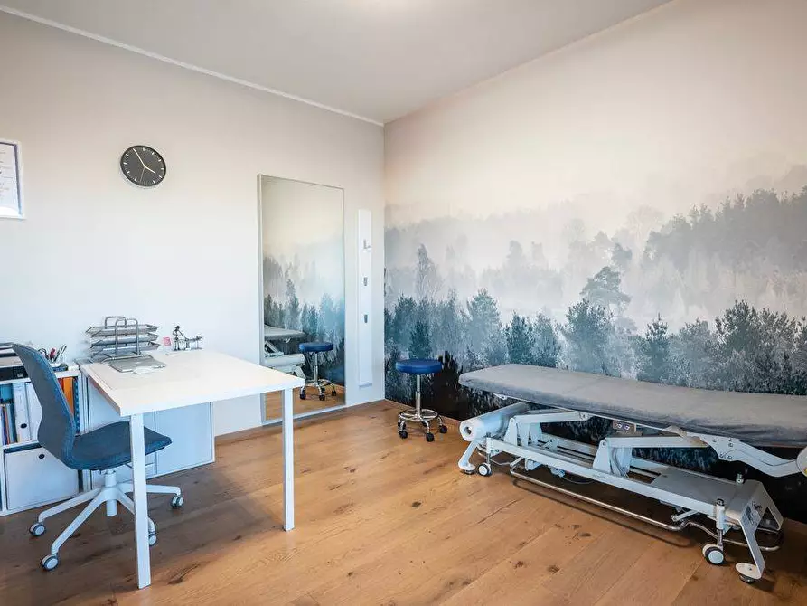 Immagine 3 di Locale commerciale in affitto  in Via Del Gignoro a Firenze