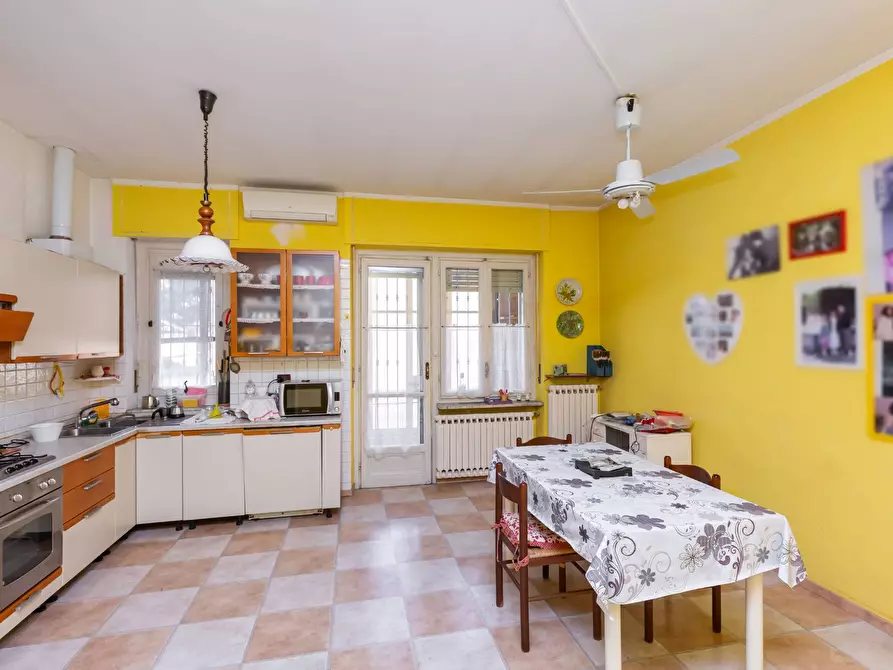 Immagine 11 di Appartamento in vendita  in Via Val Della Torre a Torino