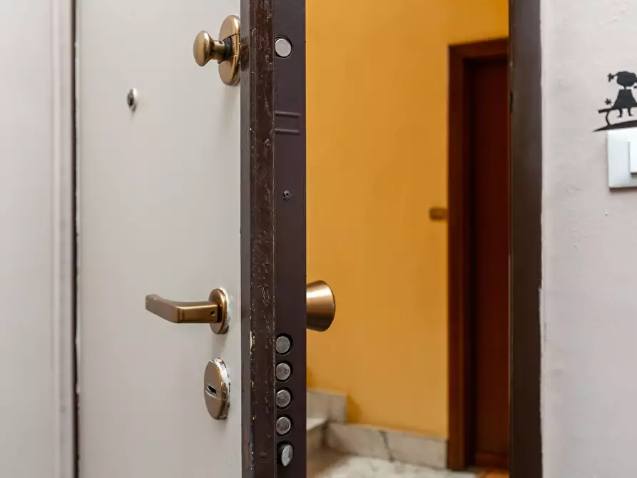 Immagine 28 di Appartamento in vendita  in Val della Torre 111 a Torino