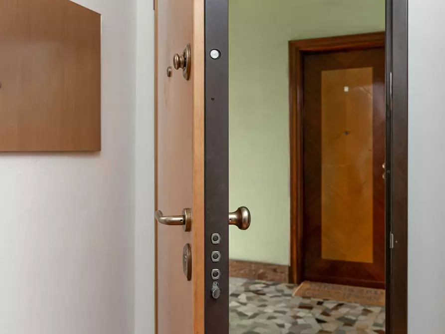 Immagine 14 di Appartamento in vendita  in Giosuè Borsi 74 a Torino