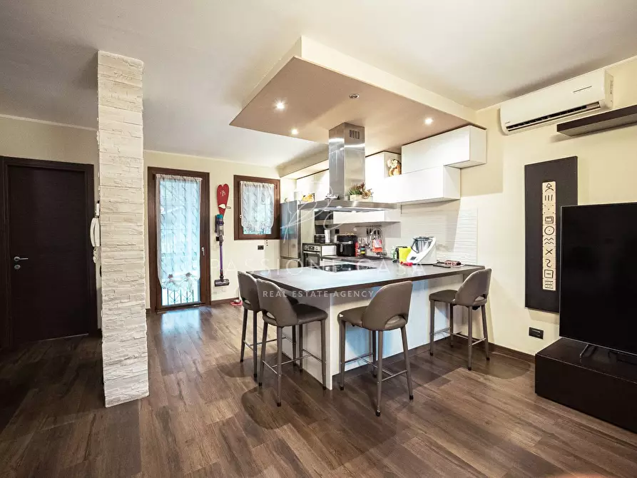 Immagine 4 di Villetta a schiera in vendita  a Segrate