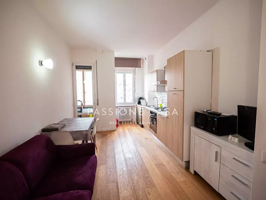 Immagine 2 di Appartamento in vendita  in via Negroli 39 a Milano