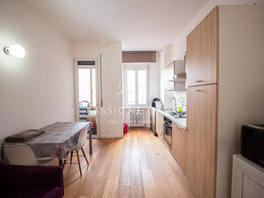 Immagine 1 di Appartamento in vendita  in via Negroli 39 a Milano