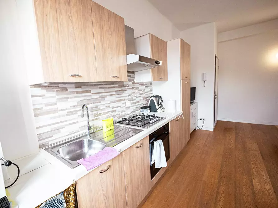 Immagine 3 di Appartamento in vendita  in via Negroli 39 a Milano