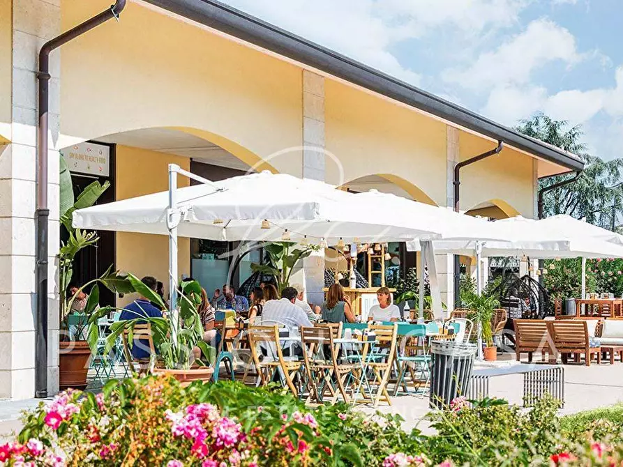 Immagine 4 di Negozio in affitto  in via Roma 23 a Segrate