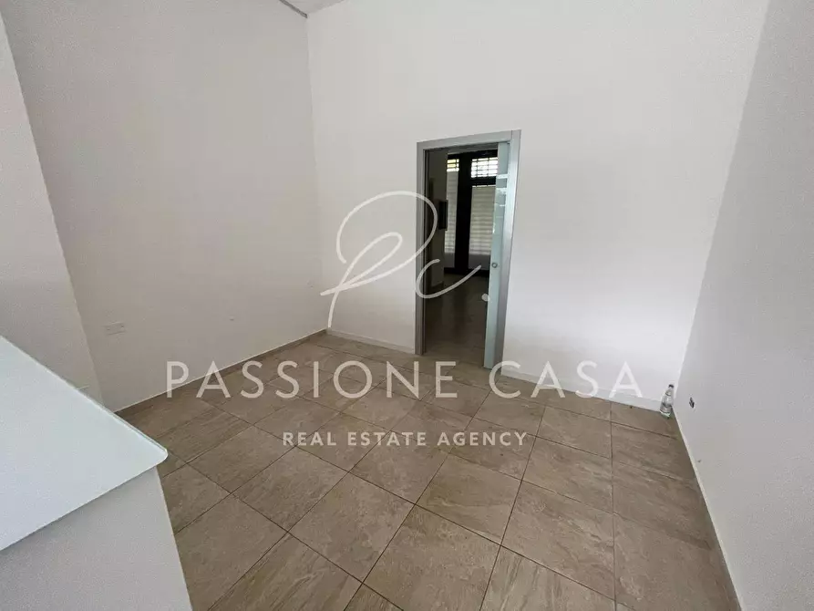 Immagine 7 di Negozio in affitto  in via Roma 23 a Segrate