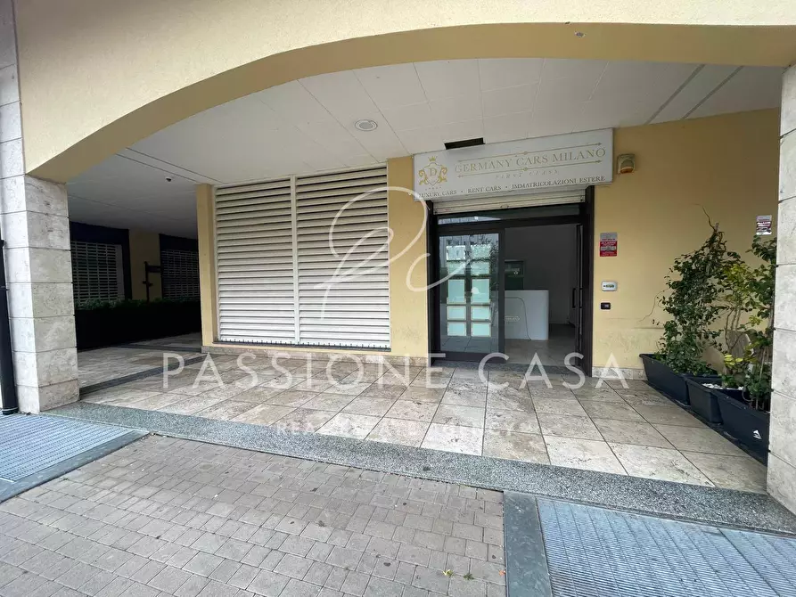 Immagine 13 di Negozio in affitto  in via Roma 23 a Segrate