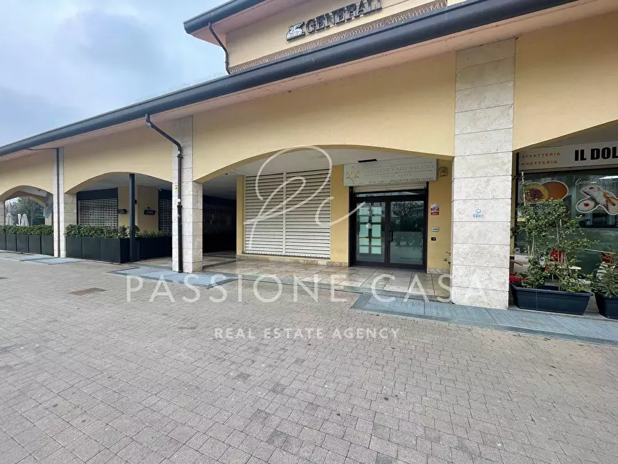 Immagine 15 di Negozio in affitto  in via Roma 23 a Segrate