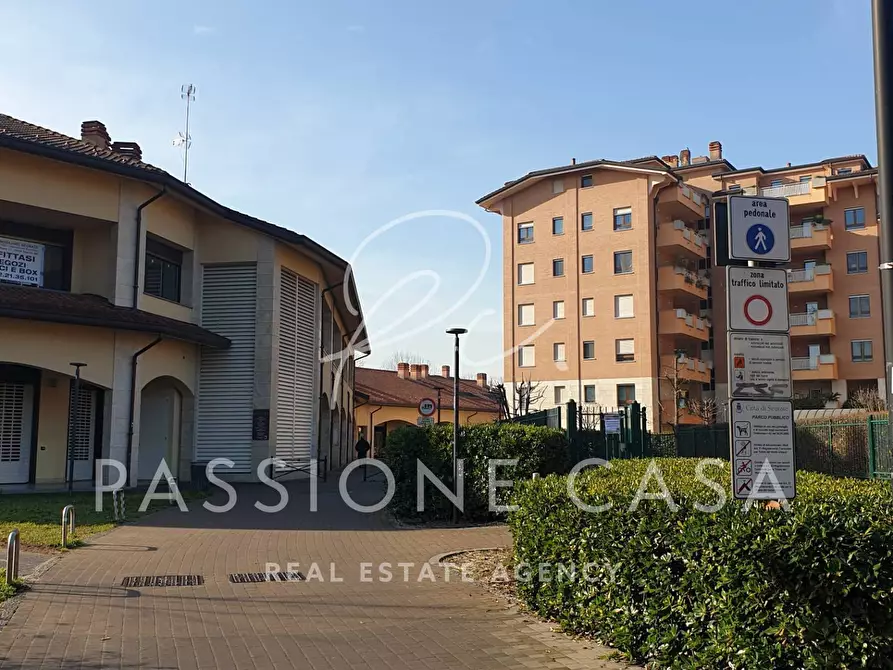 Immagine 1 di Box auto in affitto  in Via Roma 23 a Segrate
