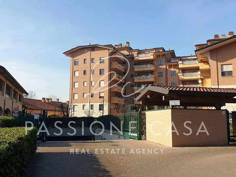 Immagine 1 di Box auto in affitto  in via Roma 23 a Segrate