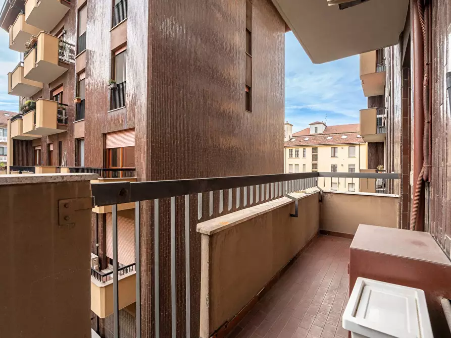 Immagine 15 di Appartamento in vendita  in Via Giovanni Bellezza 11 a Milano