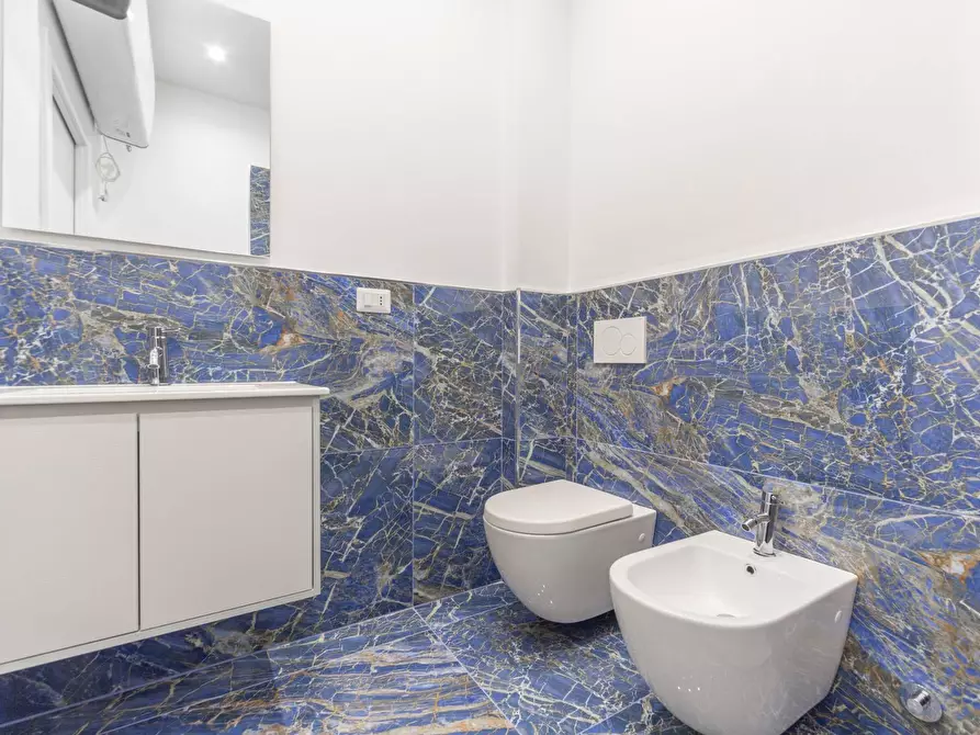 Immagine 11 di Appartamento in vendita  in Viale Enrico Martini 9 a Milano