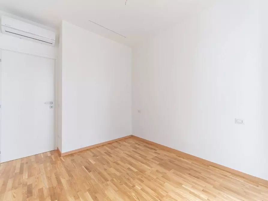 Immagine 8 di Appartamento in vendita  in Viale Enrico Martini 9 a Milano