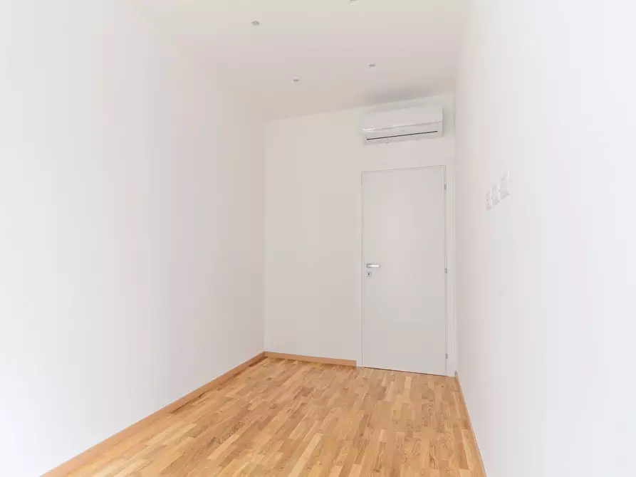 Immagine 13 di Appartamento in vendita  in Viale Enrico Martini 9 a Milano