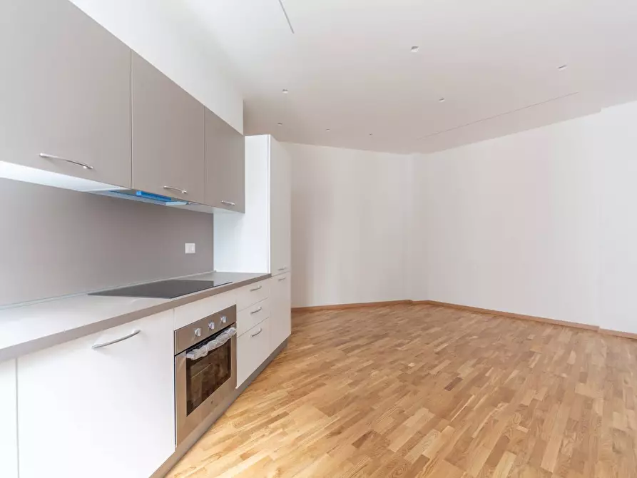 Immagine 3 di Appartamento in vendita  in Viale Enrico Martini 9 a Milano