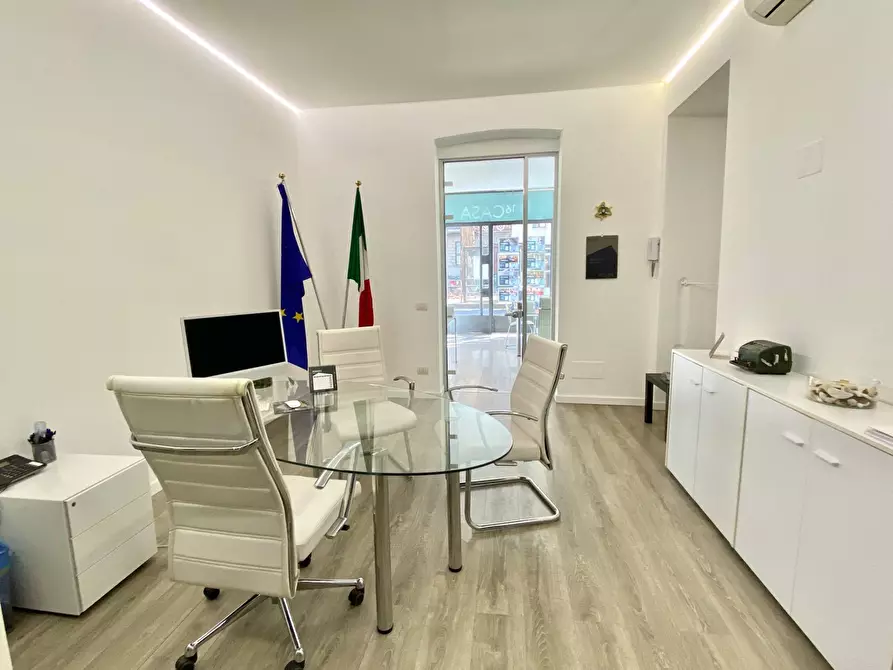 Immagine 8 di Locale commerciale in vendita  in Viale Monte Nero 19 a Milano