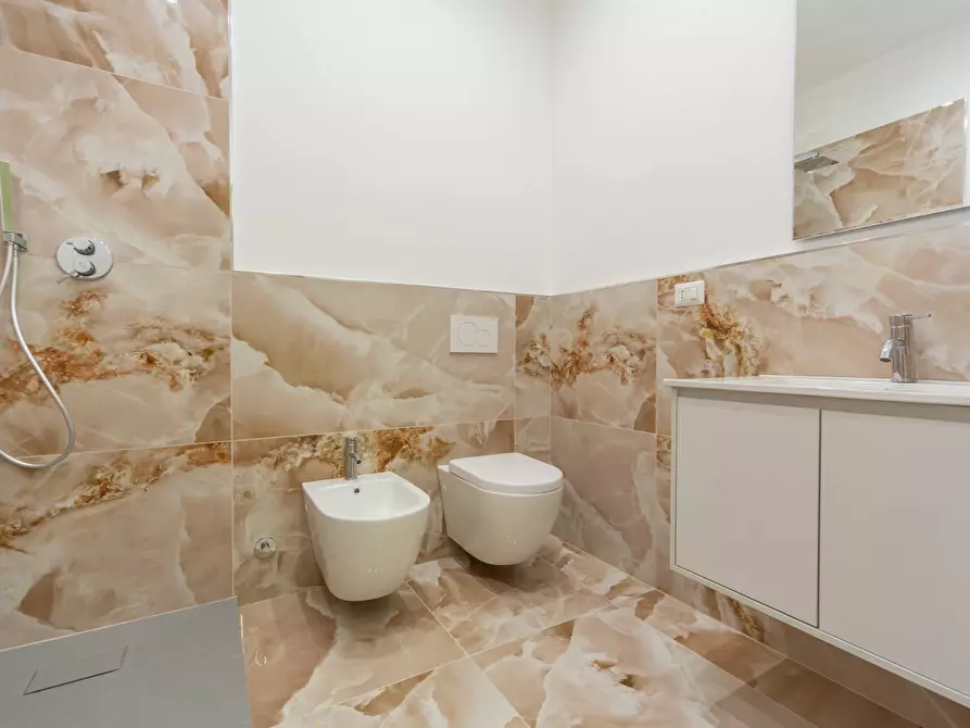 Immagine 15 di Appartamento in affitto  in Viale Enrico Martini 9 a Milano