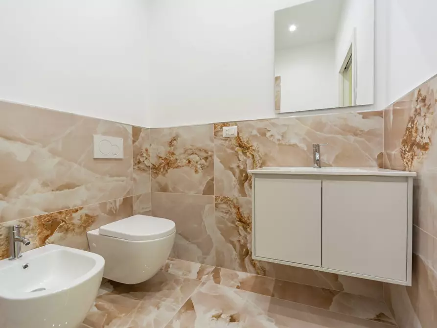 Immagine 14 di Appartamento in affitto  in Viale Enrico Martini 9 a Milano