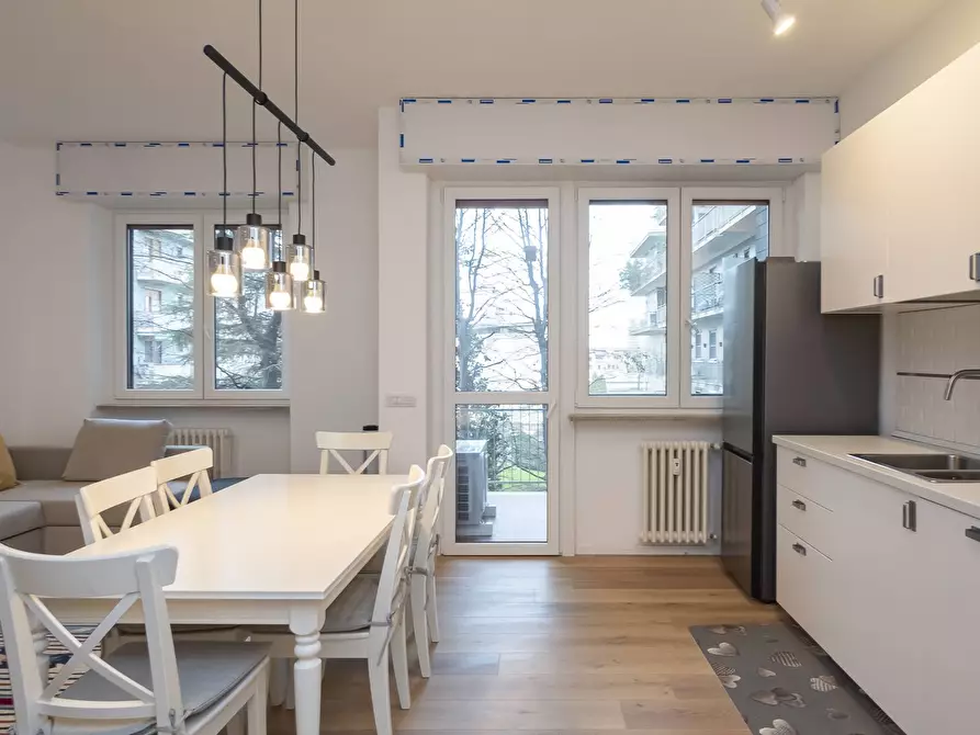 Immagine 4 di Appartamento in vendita  in Via Giambellino 131/3 a Milano