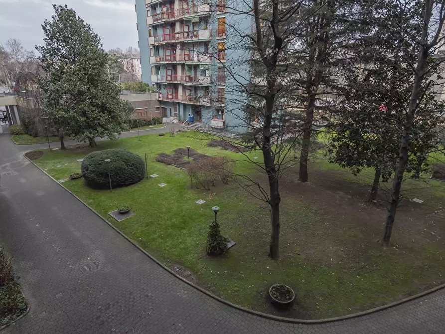Immagine 13 di Appartamento in vendita  in Via Giambellino 131/3 a Milano