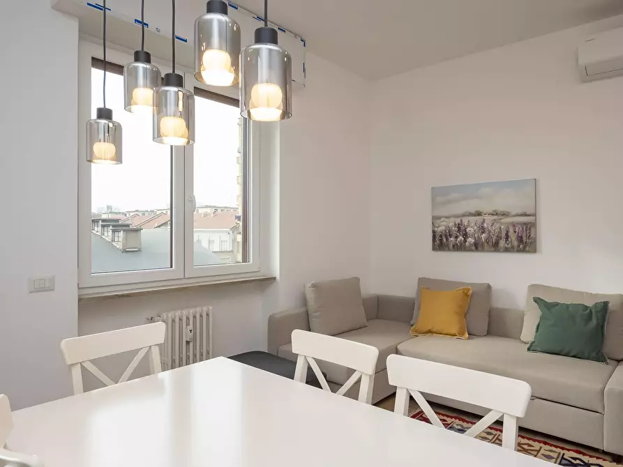 Immagine 2 di Appartamento in vendita  in Via Giambellino 131 a Milano