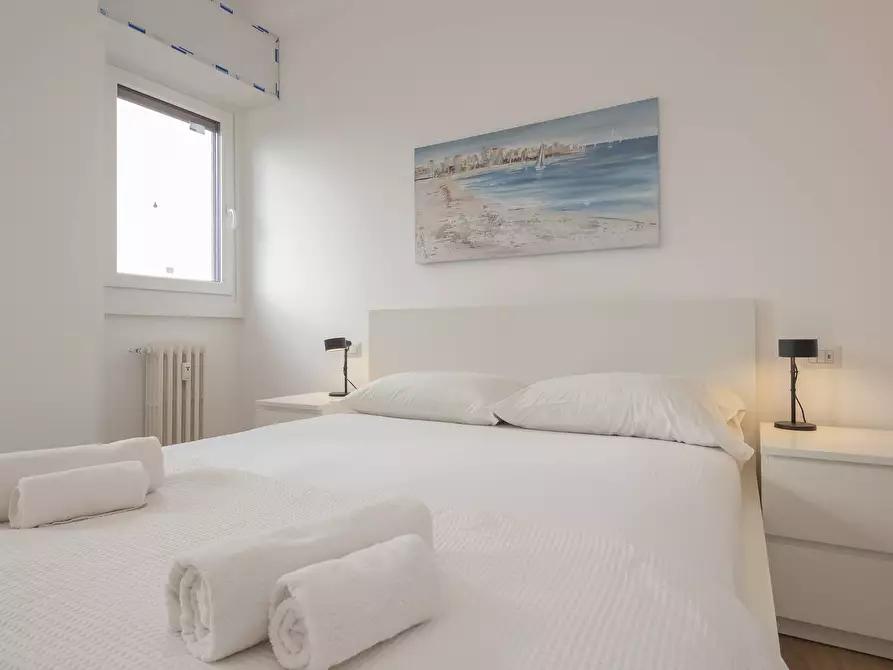 Immagine 17 di Appartamento in vendita  in Via Giambellino 131 a Milano