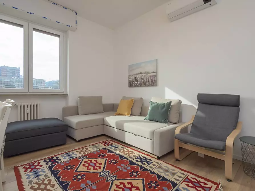 Immagine 9 di Appartamento in vendita  in Via Giambellino 131 a Milano