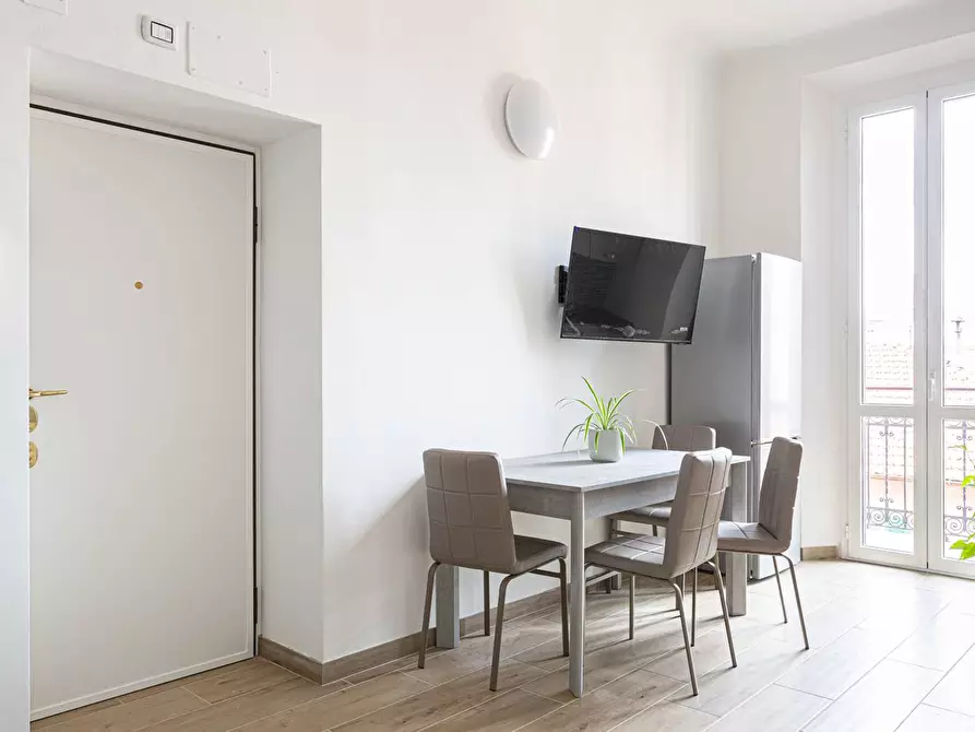 Immagine 3 di Appartamento in vendita  in Via Degli Imbriani 27 a Milano