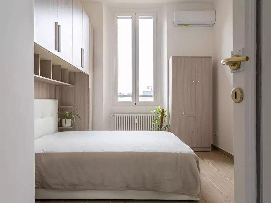 Immagine 11 di Appartamento in vendita  in Via Degli Imbriani 27 a Milano