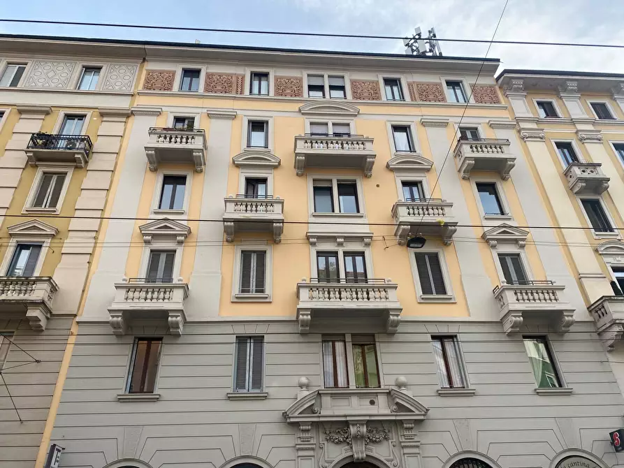 Immagine 1 di Appartamento in vendita  in Via Degli Imbriani 27 a Milano