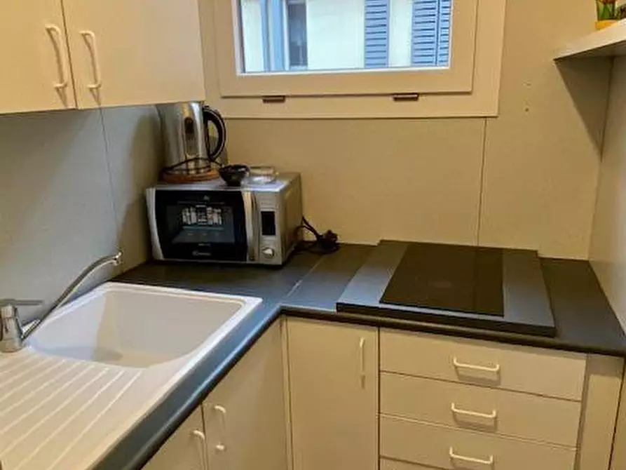 Immagine 9 di Appartamento in affitto  in Via Macedonio Melloni 17 a Milano