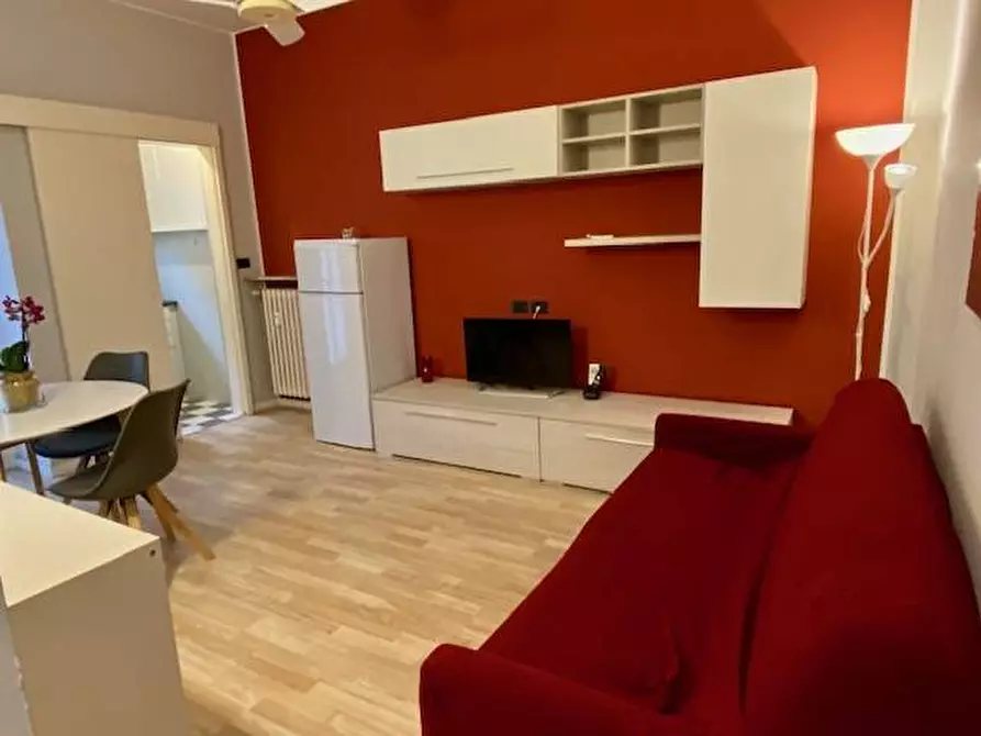 Immagine 1 di Appartamento in affitto  in Via Macedonio Melloni 17 a Milano