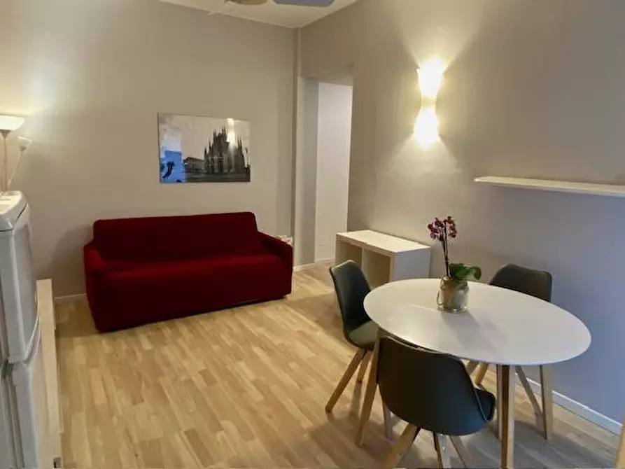 Immagine 2 di Appartamento in affitto  in Via Macedonio Melloni 17 a Milano