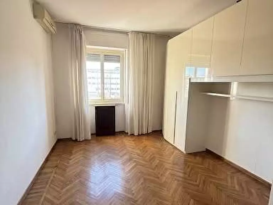 Immagine 13 di Appartamento in vendita  in Viale Toscana 11 a Milano