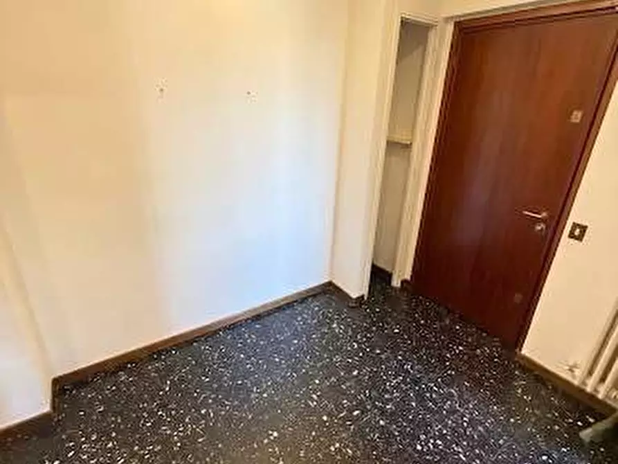Immagine 2 di Appartamento in vendita  in Viale Toscana 11 a Milano