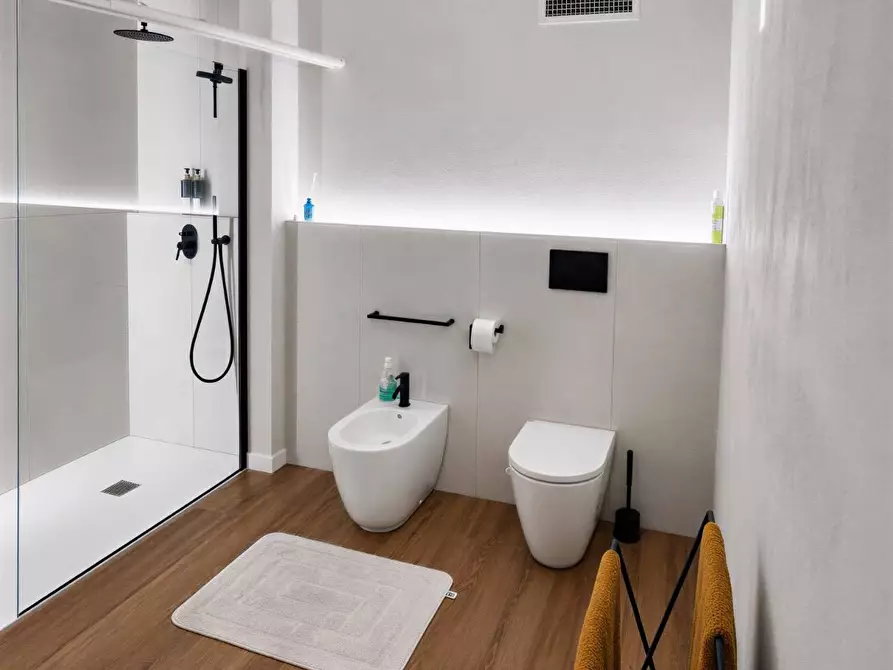 Immagine 31 di Ufficio in vendita  in Viale Bligny 29 a Milano