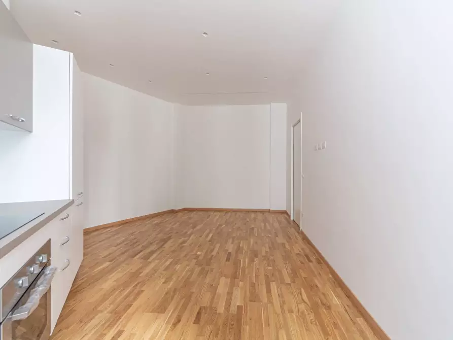 Immagine 3 di Appartamento in vendita  in Viale Enrico Martini 9 a Milano