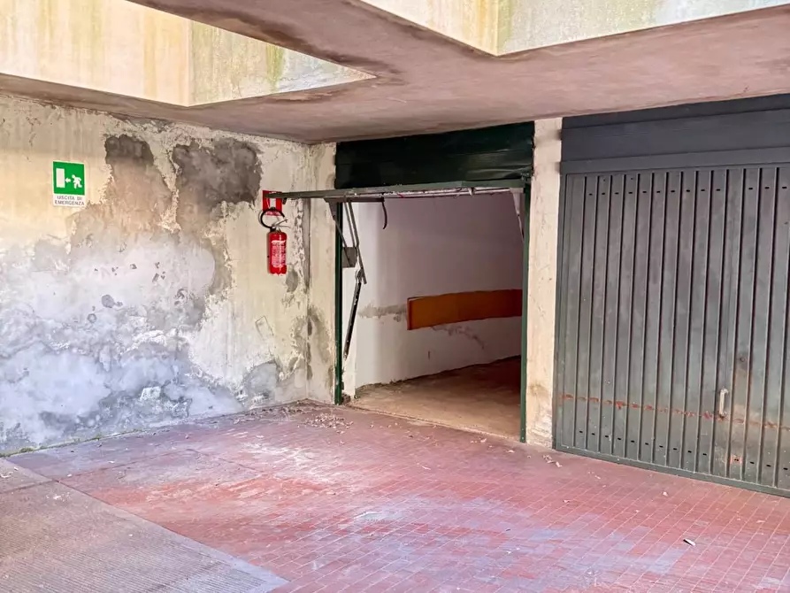 Immagine 4 di Box auto in vendita  in Via Cesare Balbo 11 a Milano