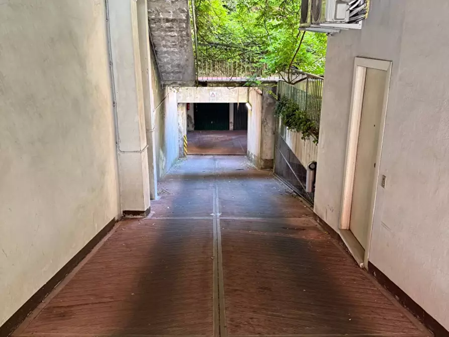 Immagine 26 di Box auto in vendita  in Via Cesare Balbo 11 a Milano