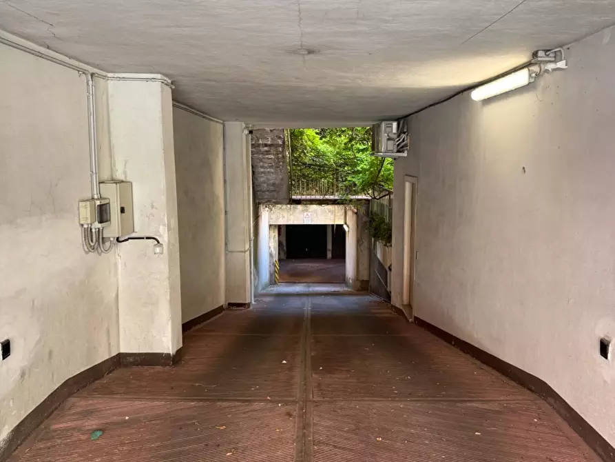 Immagine 28 di Box auto in vendita  in Via Cesare Balbo 11 a Milano