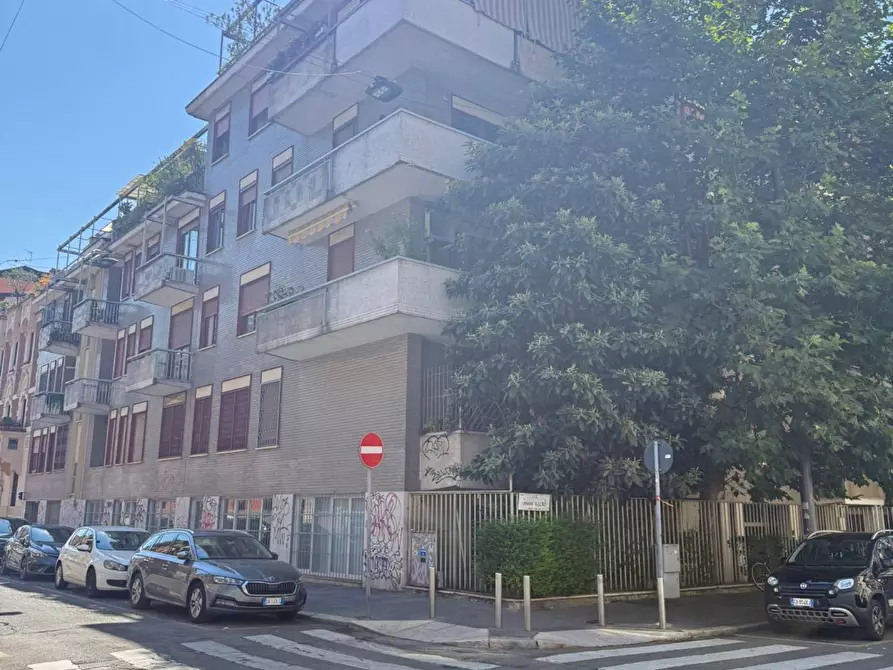 Immagine 29 di Box auto in vendita  in Via Cesare Balbo 11 a Milano