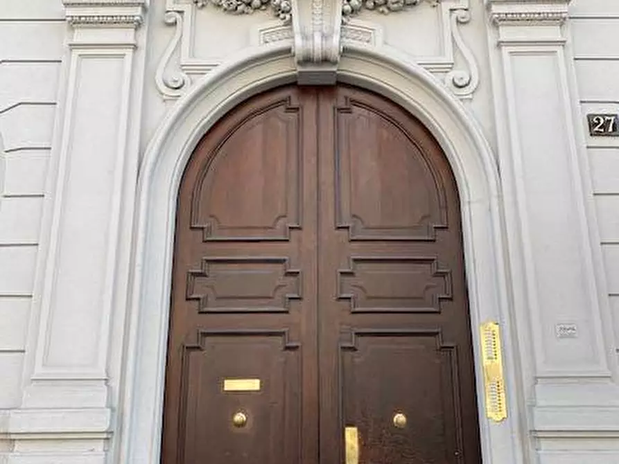 Immagine 2 di Appartamento in vendita  in Via Degli Imbriani 27 a Milano