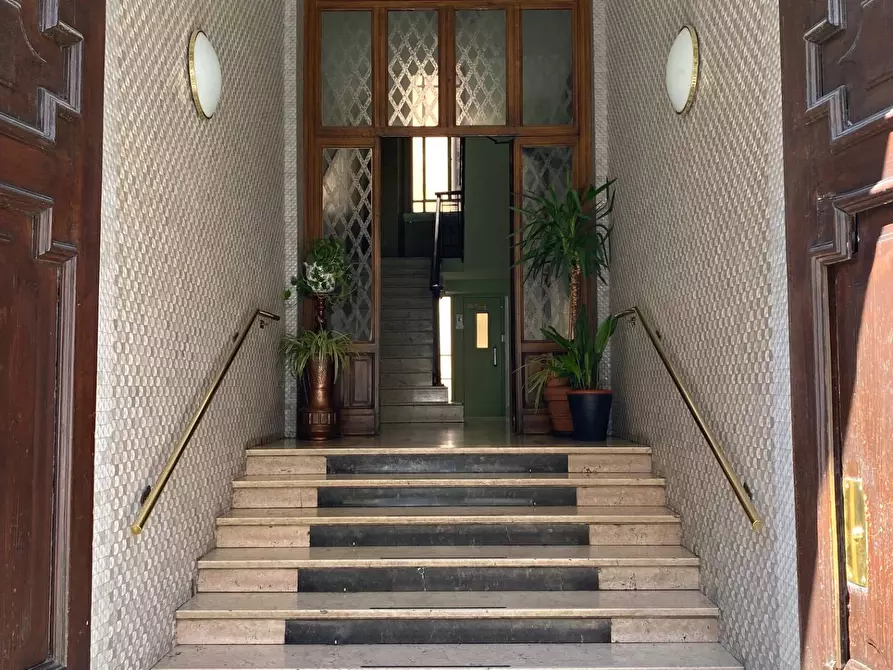 Immagine 15 di Appartamento in vendita  in Via Degli Imbriani 27 a Milano
